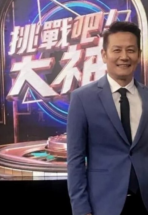 【露脸泄密】京城大妞，职业小护士，平时喜欢撸铁！被渣男玩够分享大量生活私拍！最真实最良家最性瘾！ - 91AV